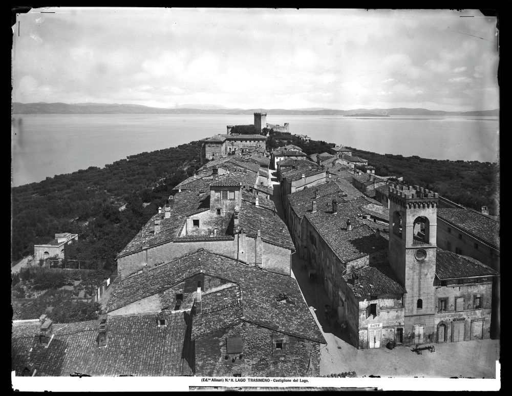 Castiglione del Lago, sul Lago Trasimeno, 1896